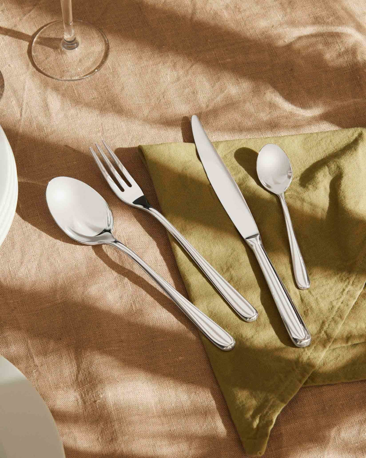 Caccia Cutlery Set 24 Pieces By Dominioni and Castiglioni | ALESSI