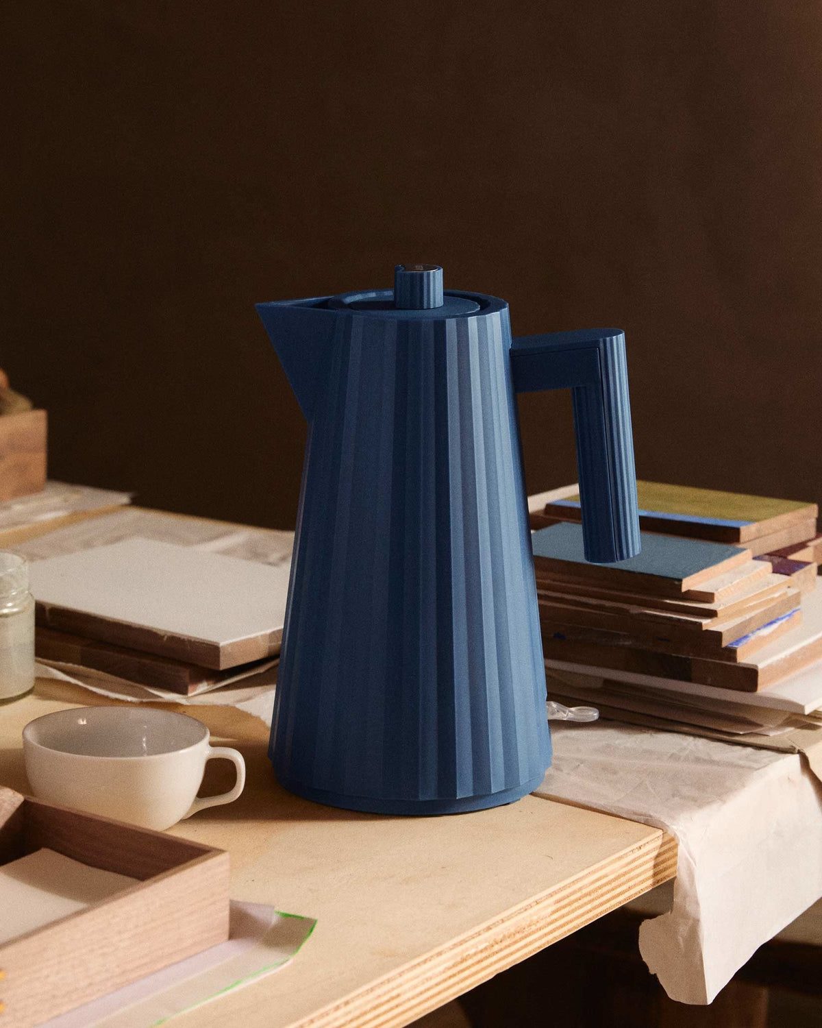 Plissé: Blue Electric Kettle By Michele De Lucchi | ALESSI