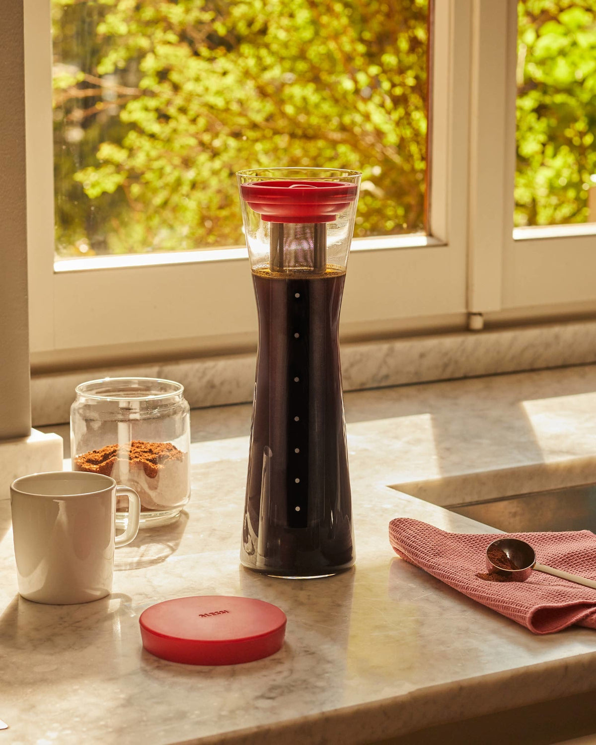 Mazagran: Cold brew coffee carafe By Giulio Iacchetti | ALESSI
