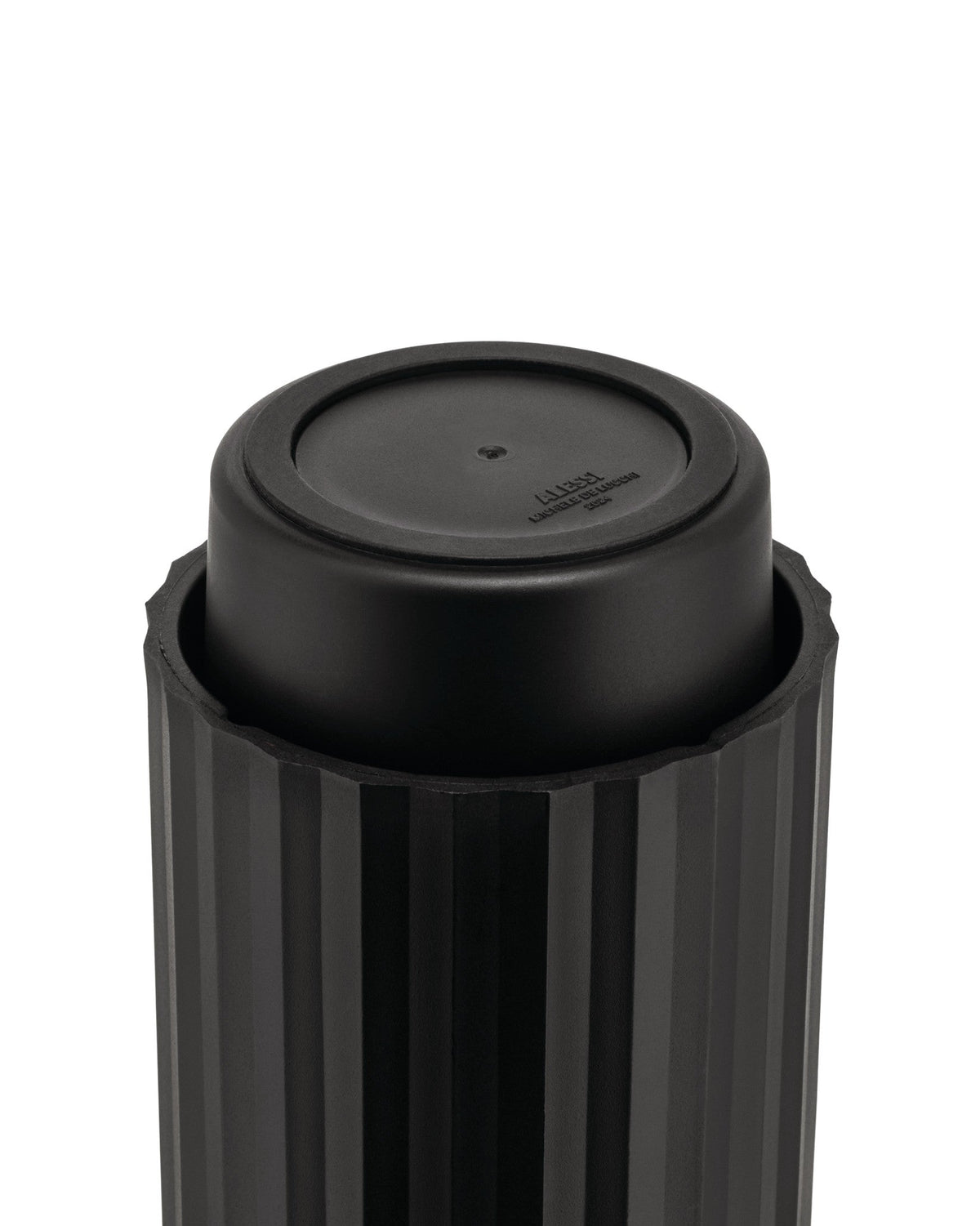 Plissé: Capsule crusher by Michele De Lucchi | ALESSI