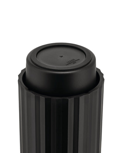 Plissé: Capsule crusher by Michele De Lucchi | ALESSI