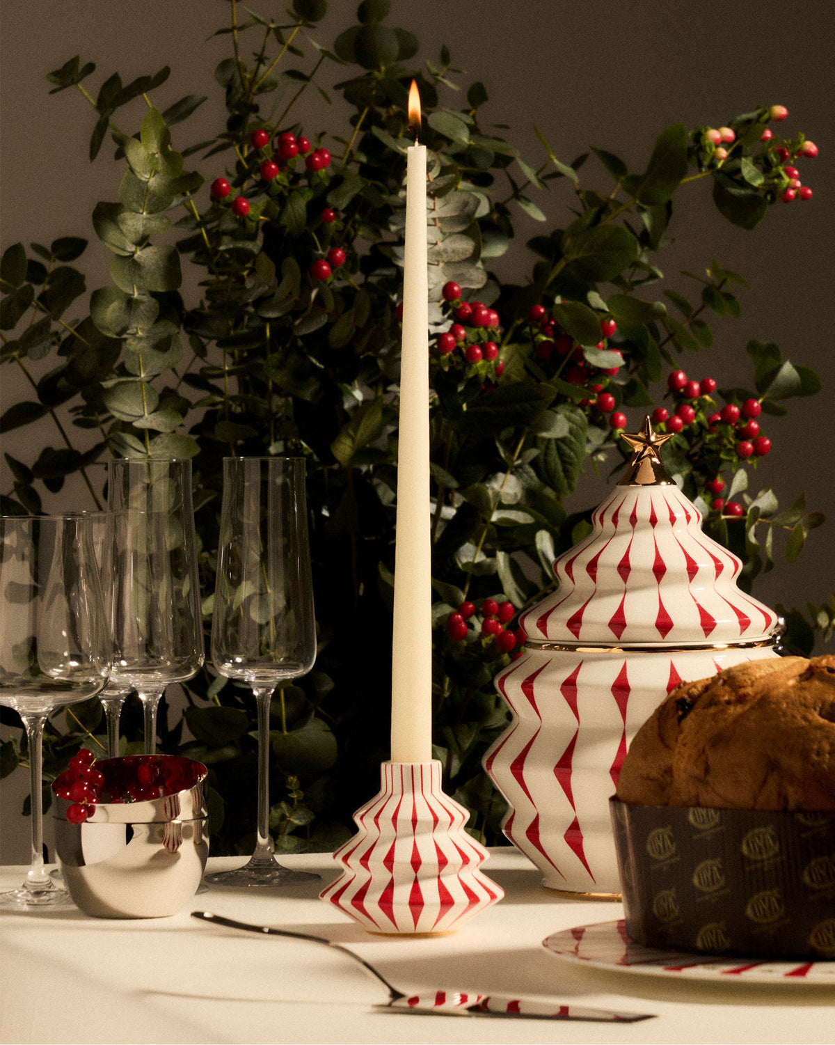 Delight: Christmas porcelain candle holder | ALESSI