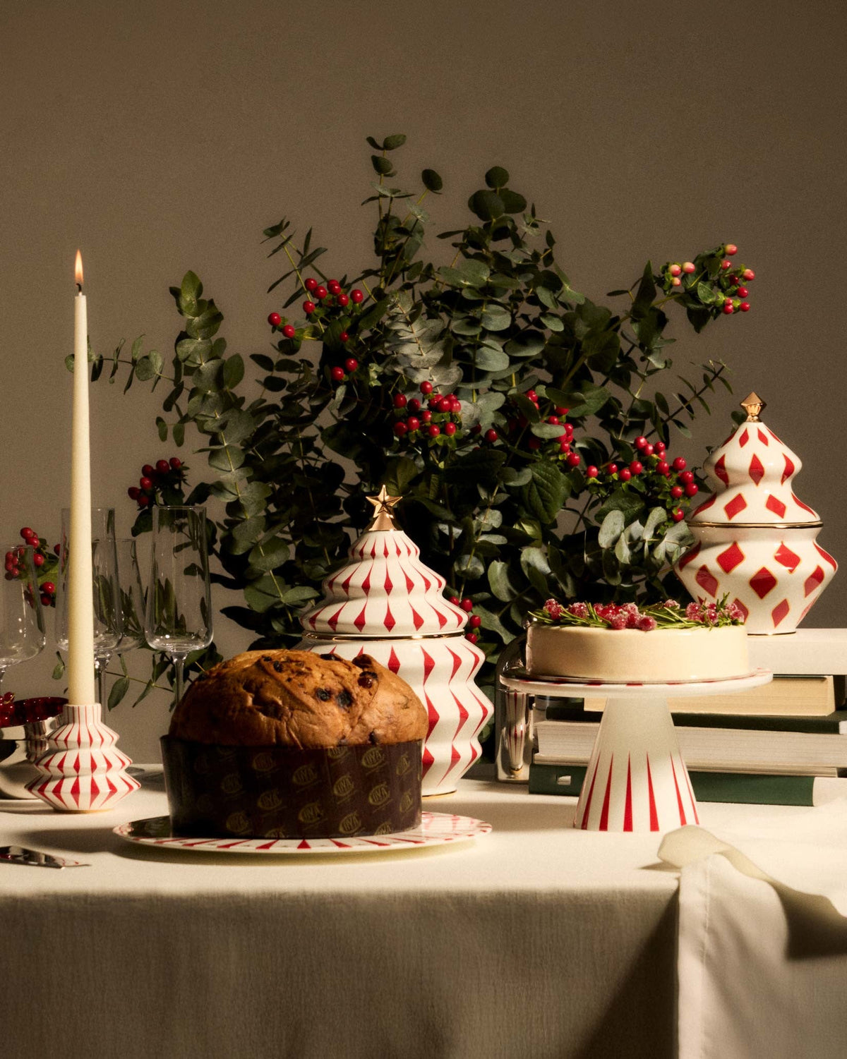 Delight: Christmas porcelain candle holder | ALESSI