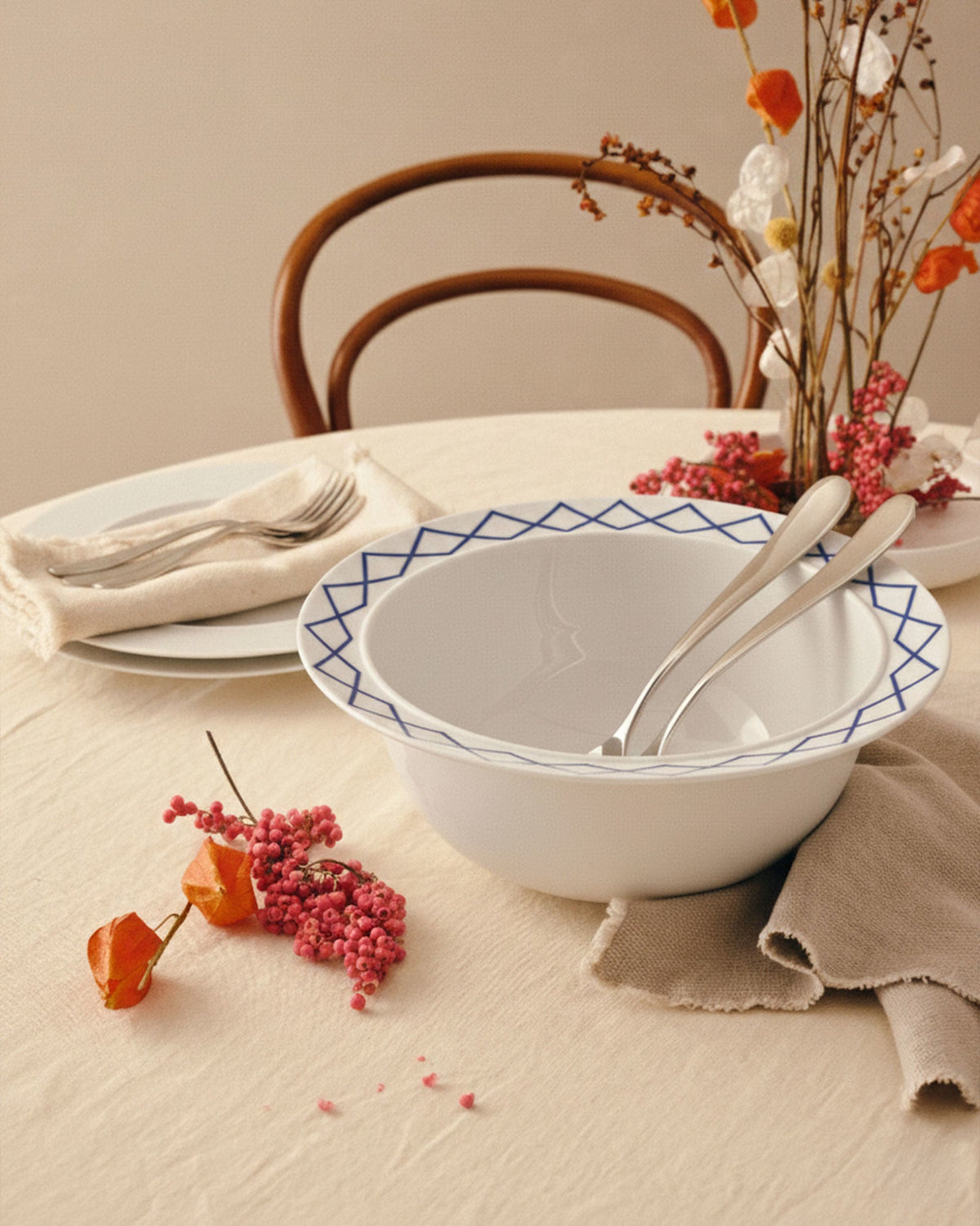 La Bella Tavola - My Beautiful China: Salad Bowl By Sottsass | ALESSI