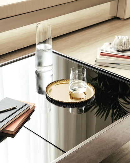 Pleats: Round Tray by Jin Kuramoto - Gold Coating | ALESSI