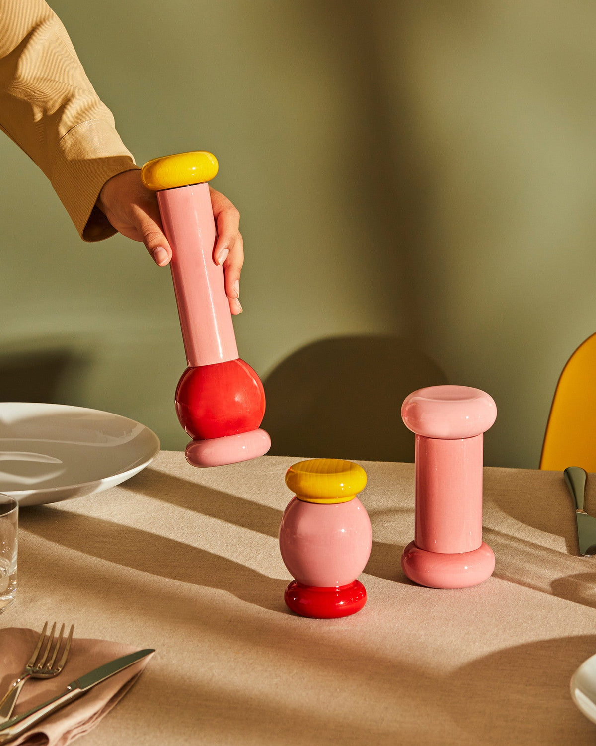 ES19: Pepper, salt and spice mill by Ettore Sottsass | ALESSI