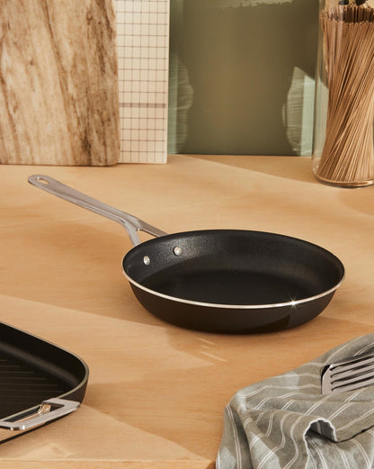 Pots&Pans: Frying Pan By Jasper Morrison | ALESSI