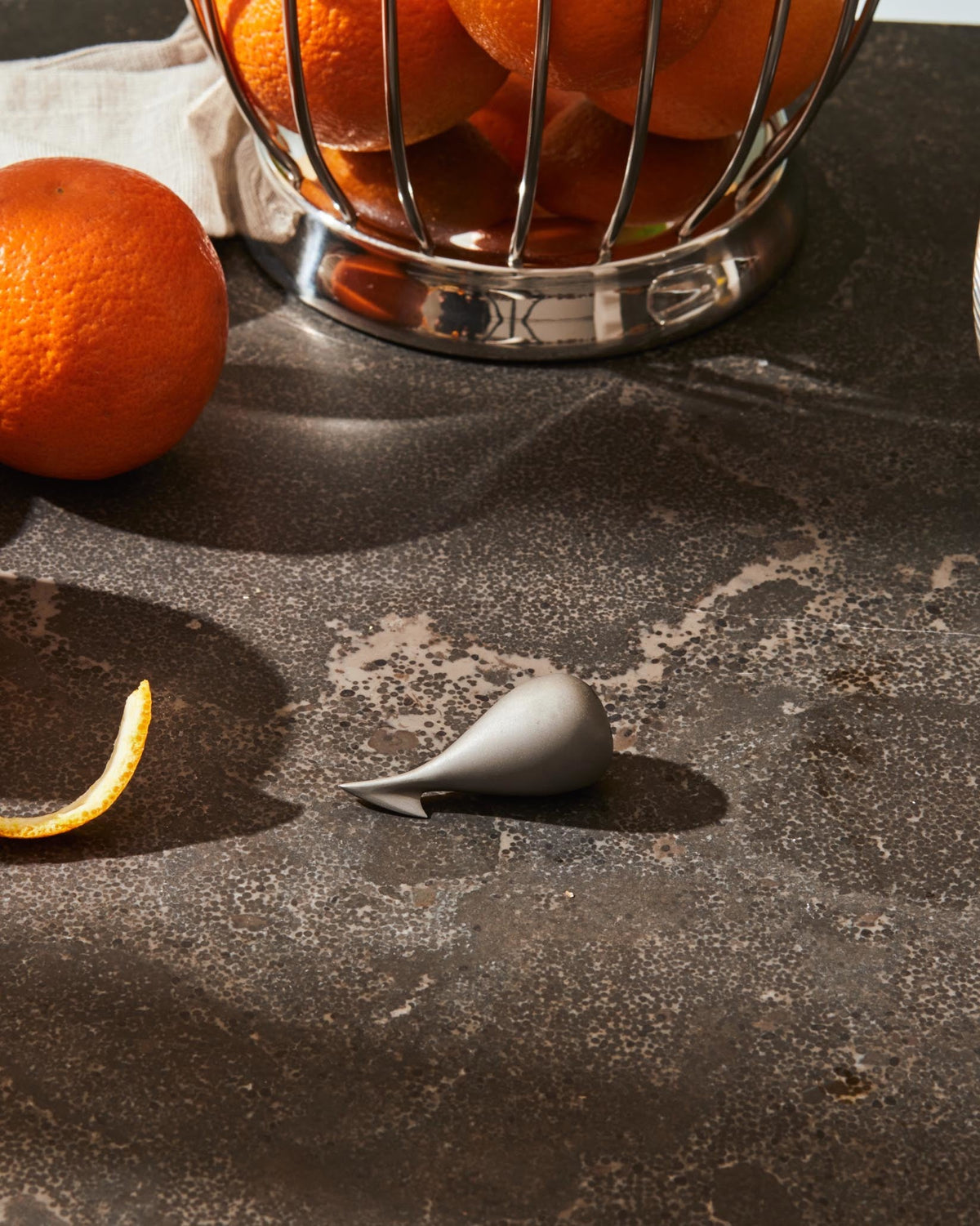 Apostrophe Orange Peeler | ALESSI