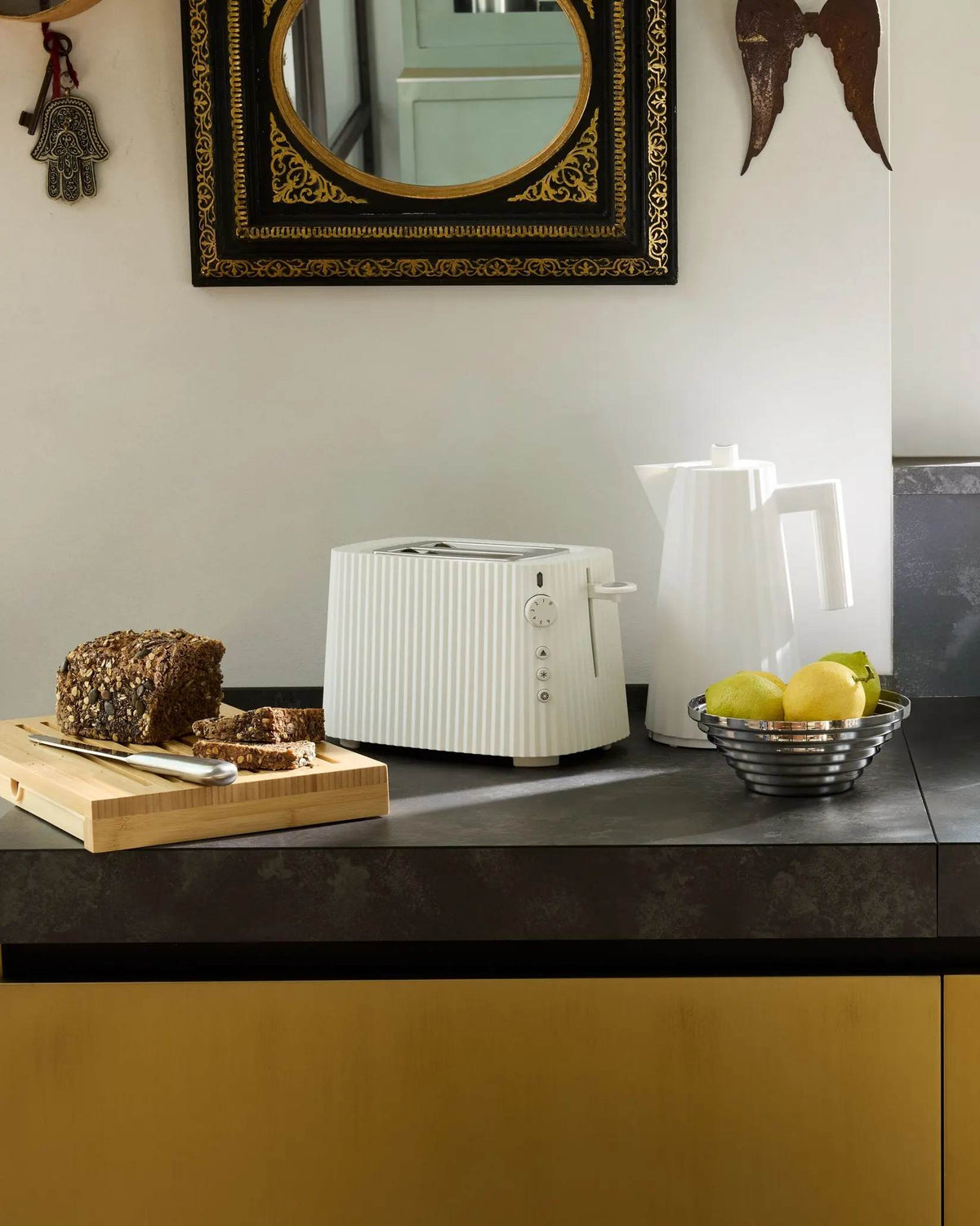 Plissé: White Kettle & Toaster Set By M. De Lucchi | ALESSI