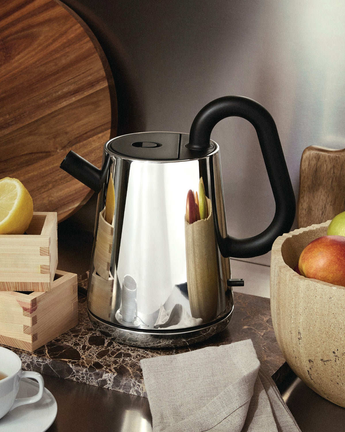 Toru: Electric kettle 0.8L by Nendo - European Plug | ALESSI