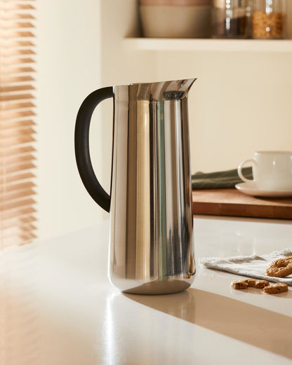 Nomu: Thermo insulated jug by Naoto Fukasawa | ALESSI