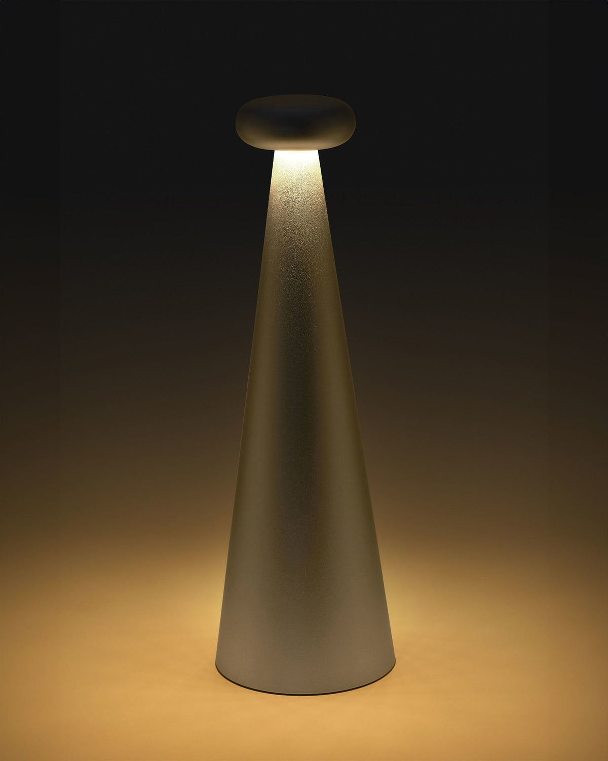 Bedin: Table Lamp By Alessandro Stabile | ALESSI