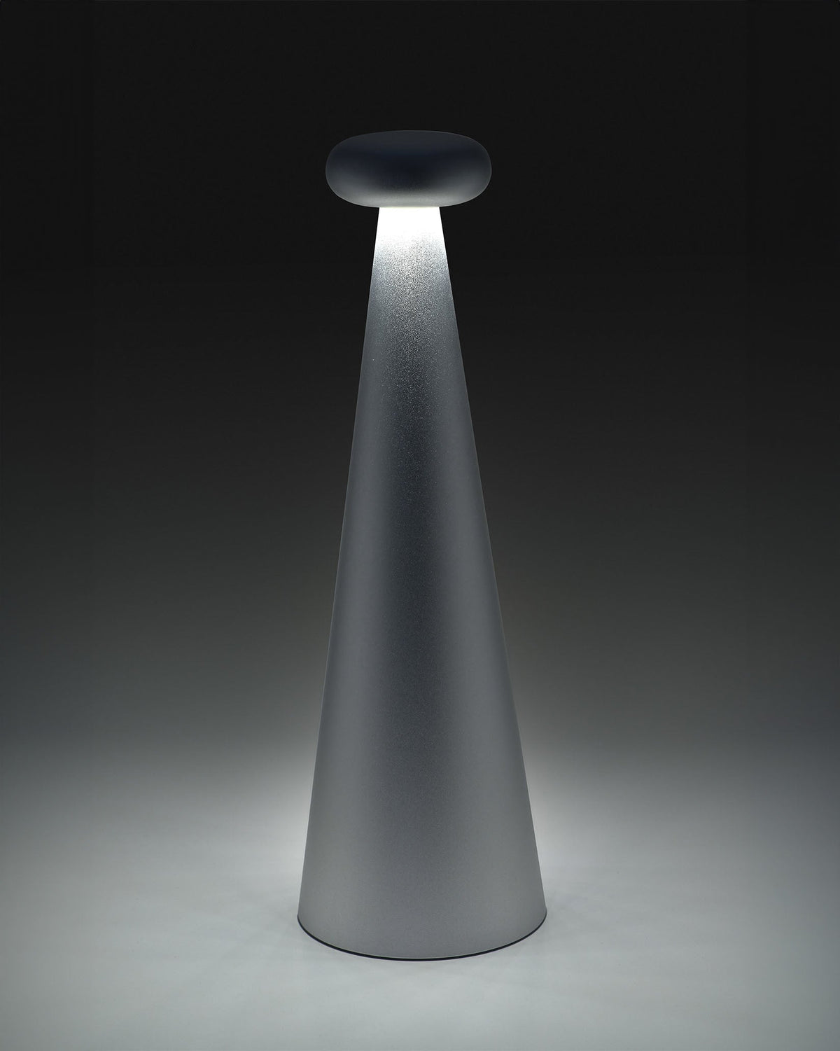 Bedin: Table Lamp By Alessandro Stabile | ALESSI