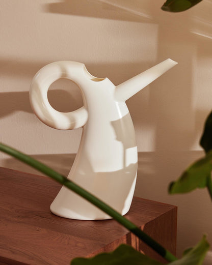 Diva: Watering can by Eero Aarnio | ALESSI