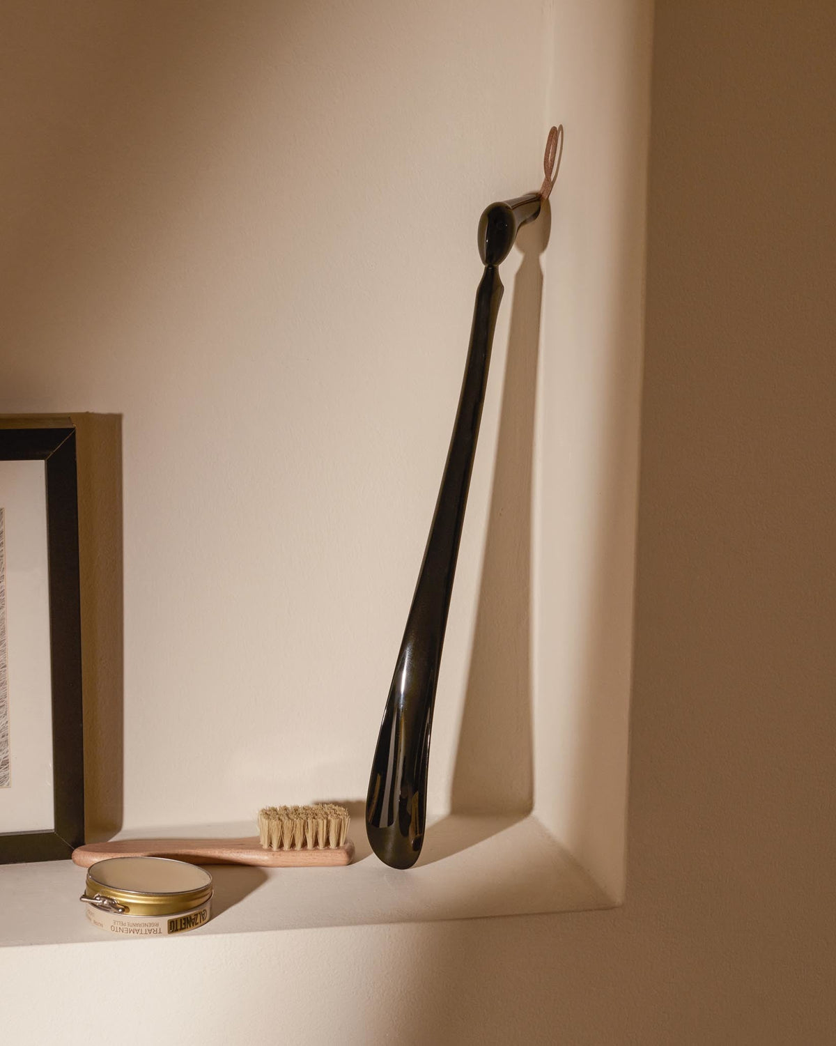 Germano: Shoehorn by Harry & Camila | ALESSI