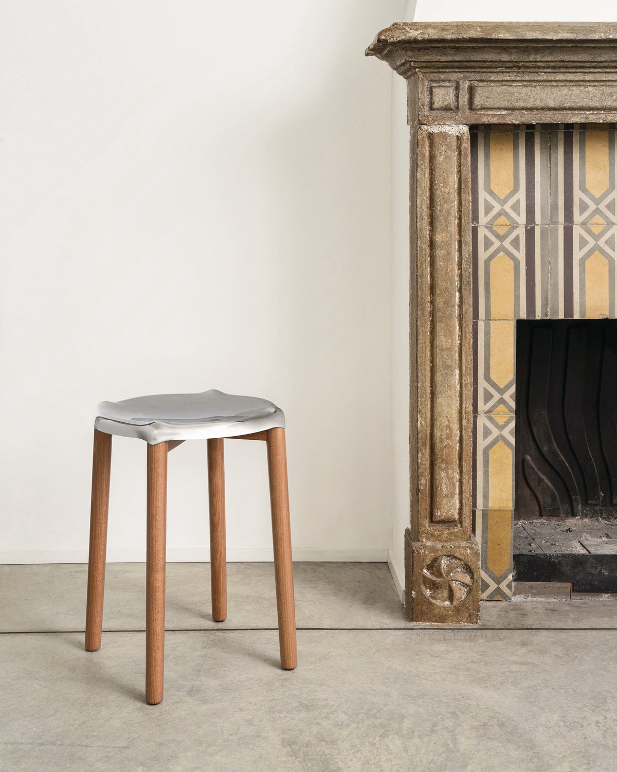 Poêle Collection: Stool by Philippe Starck | ALESSI