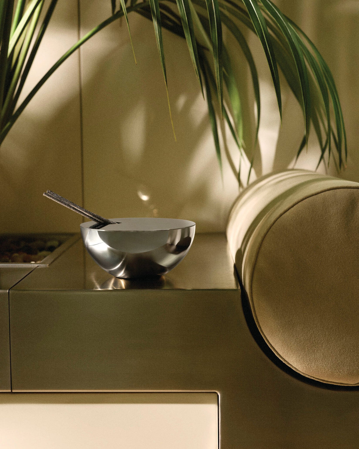 Rocc: Fragrance diffuser by Michael Anastassiades | ALESSI