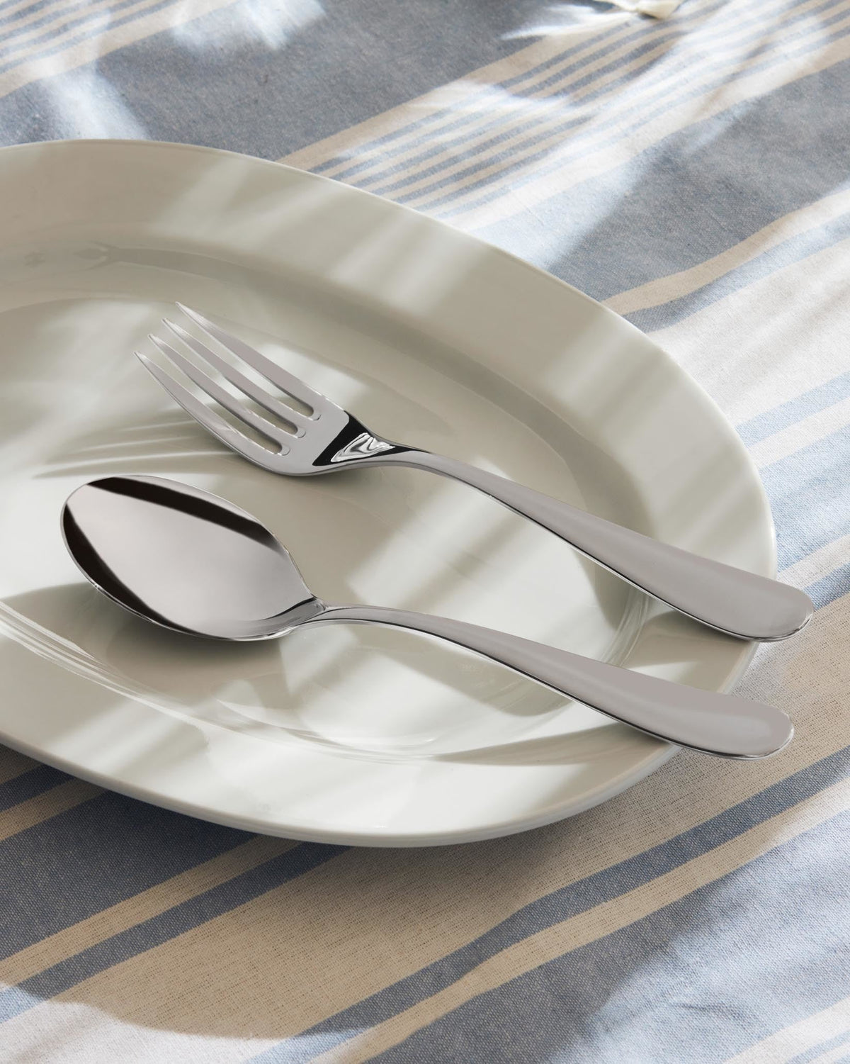 Nuovo Milano Serving Spoon | ALESSI