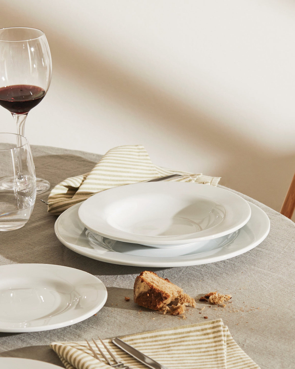 PlateBowlCup: Dining plate 4 pieces by Jasper Morrison | ALESSI