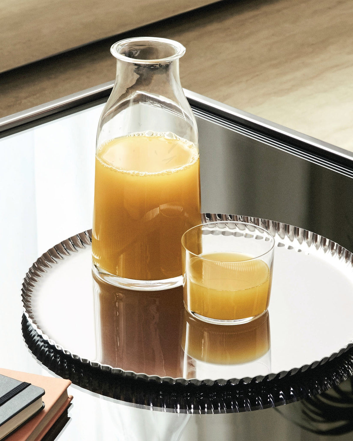 Pleats: Round Tray in Stainless Steel by Jin Kuramoto | ALESSI