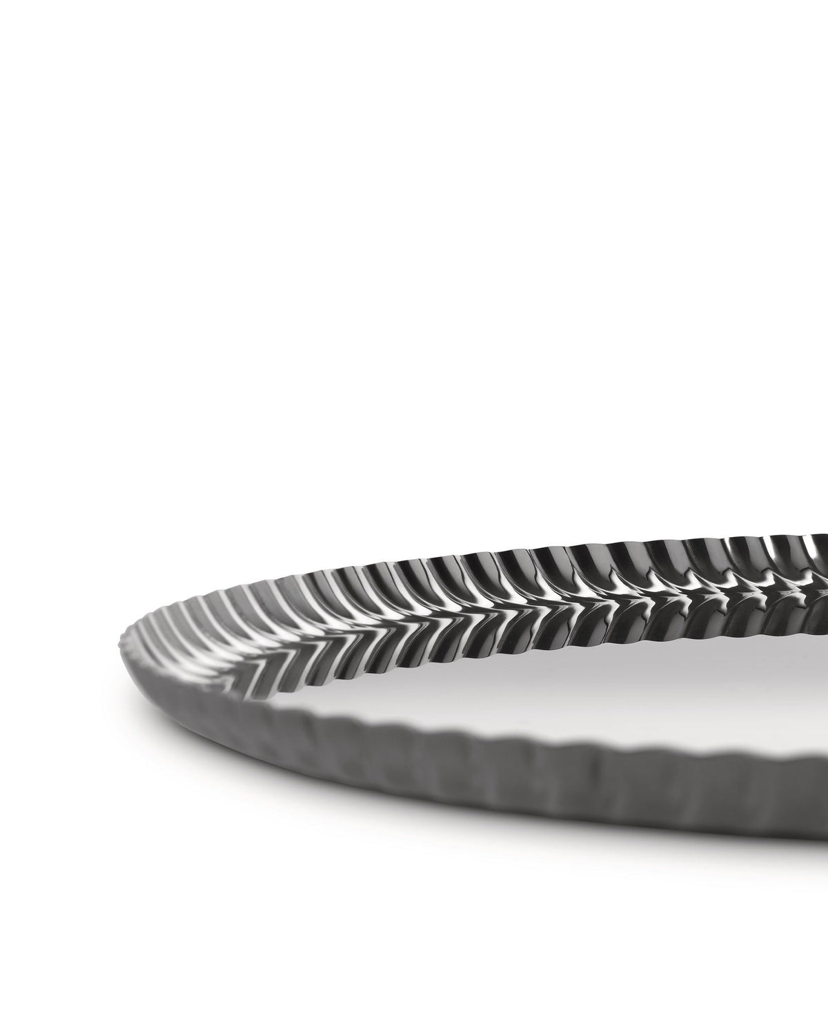 Pleats: Round Tray in Stainless Steel by Jin Kuramoto | ALESSI