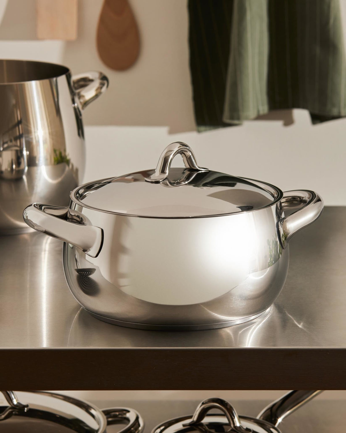 Mami Casserole With Two Handles | ALESSI