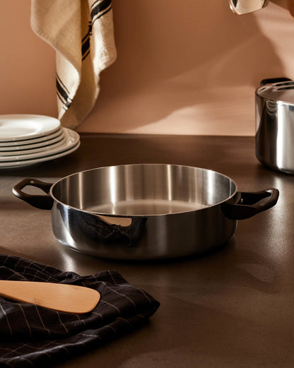 La Cintura Di Orione Two Handles Low Casserole By Richard Sapper | ALESSI