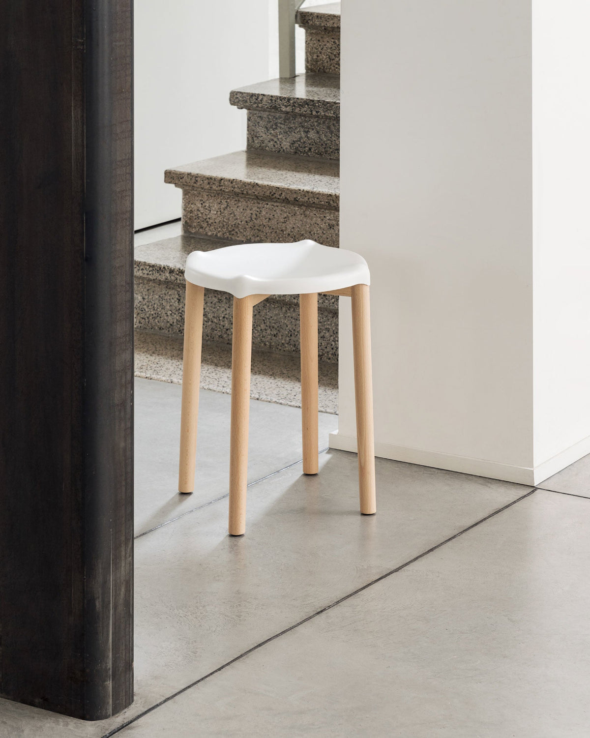 Poêle Collection - Stool by Philippe Starck | ALESSI