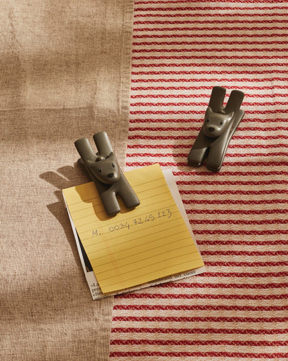 Giampo: Two clips set by Miriam Mirri | ALESSI