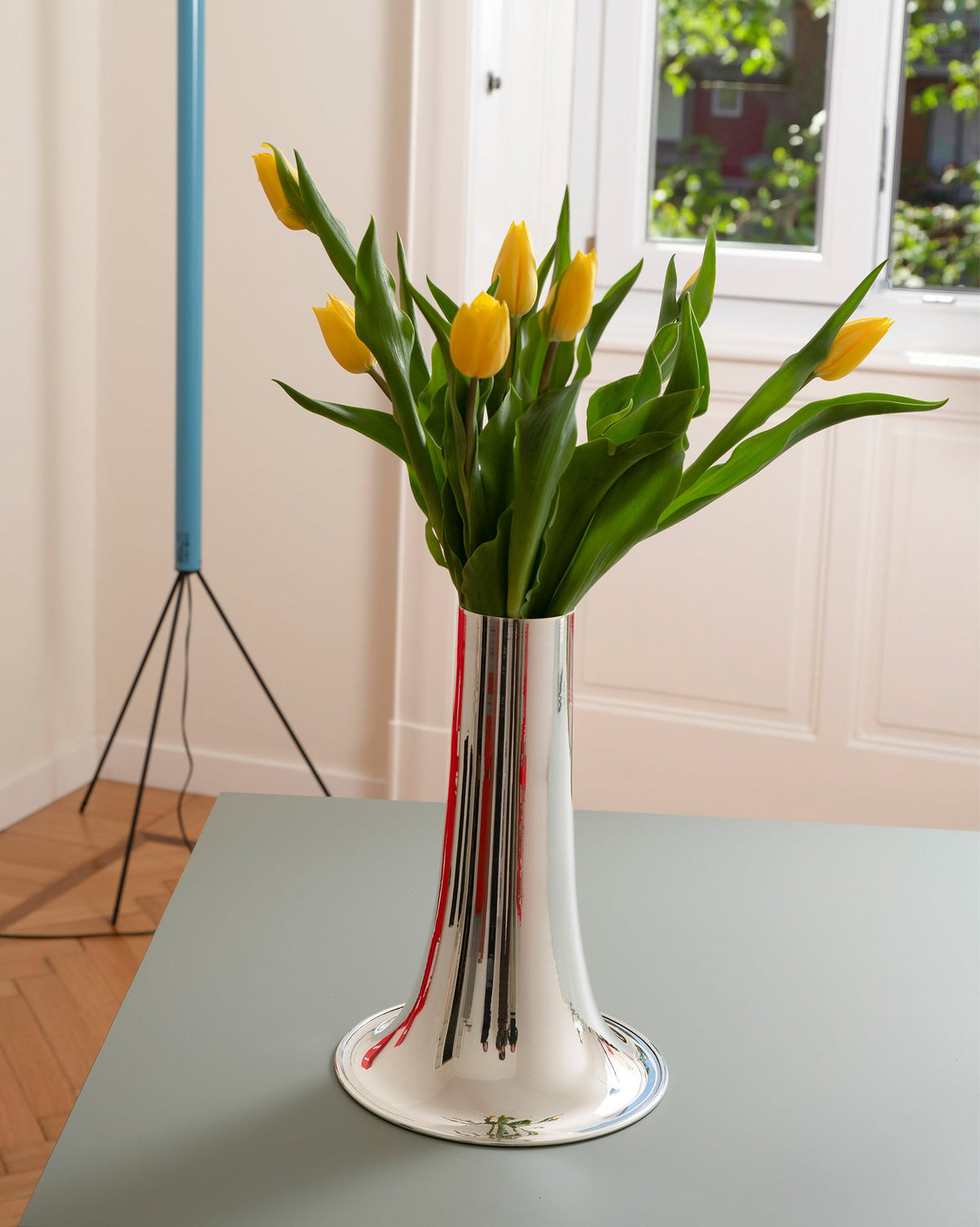 Trumpet - Flower vase by Michael Anastassiades | ALESSI