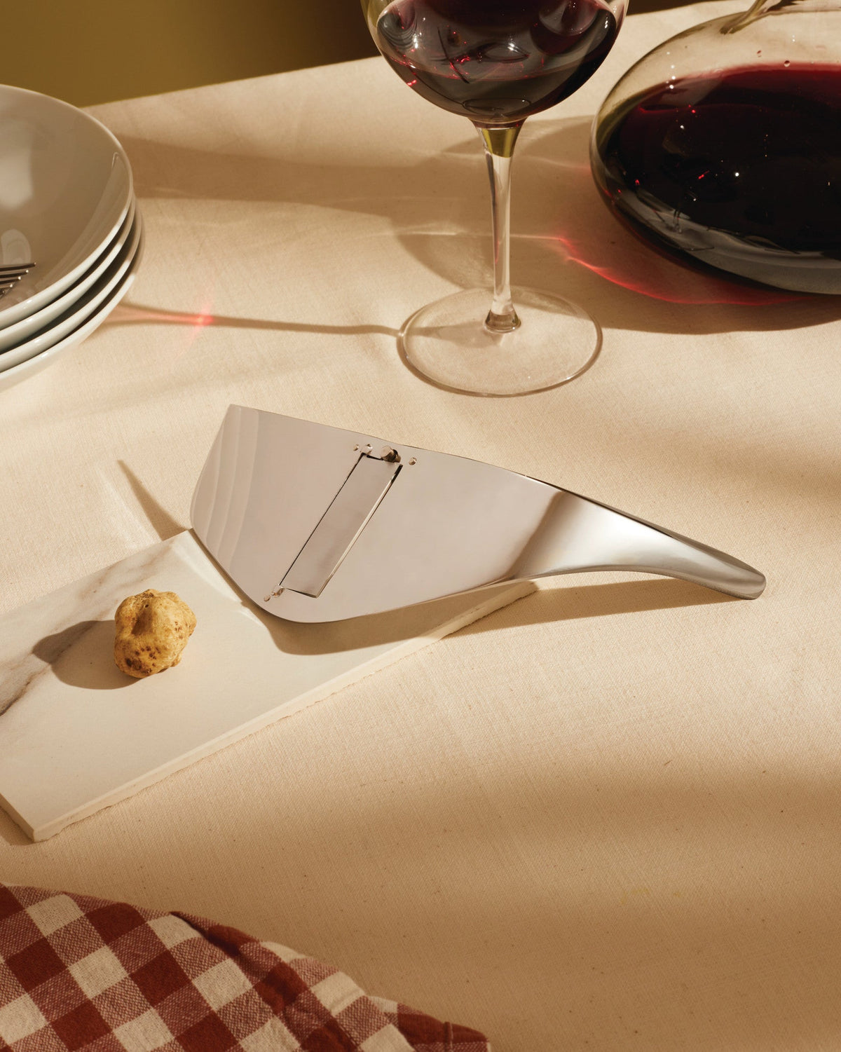 Alba: Truffle slicer by Ben van Berkel / UNStudio | ALESSI