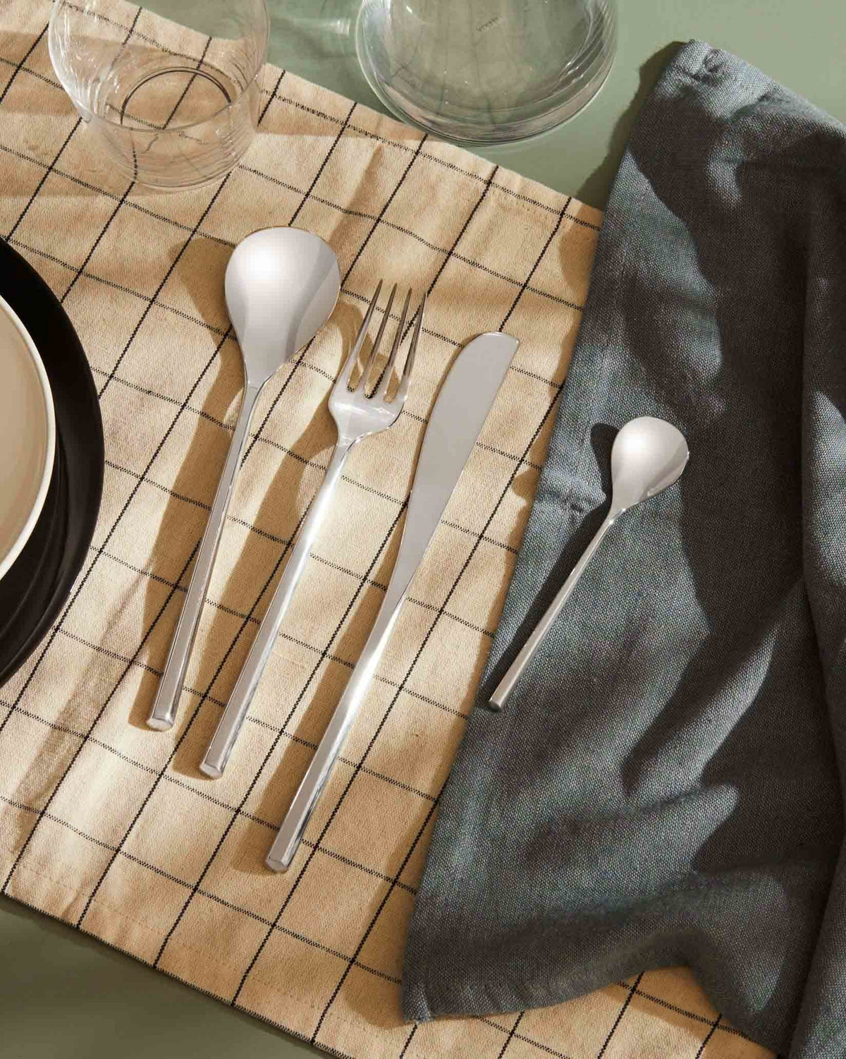 MU - Cutlery set 24 pieces | ALESSI